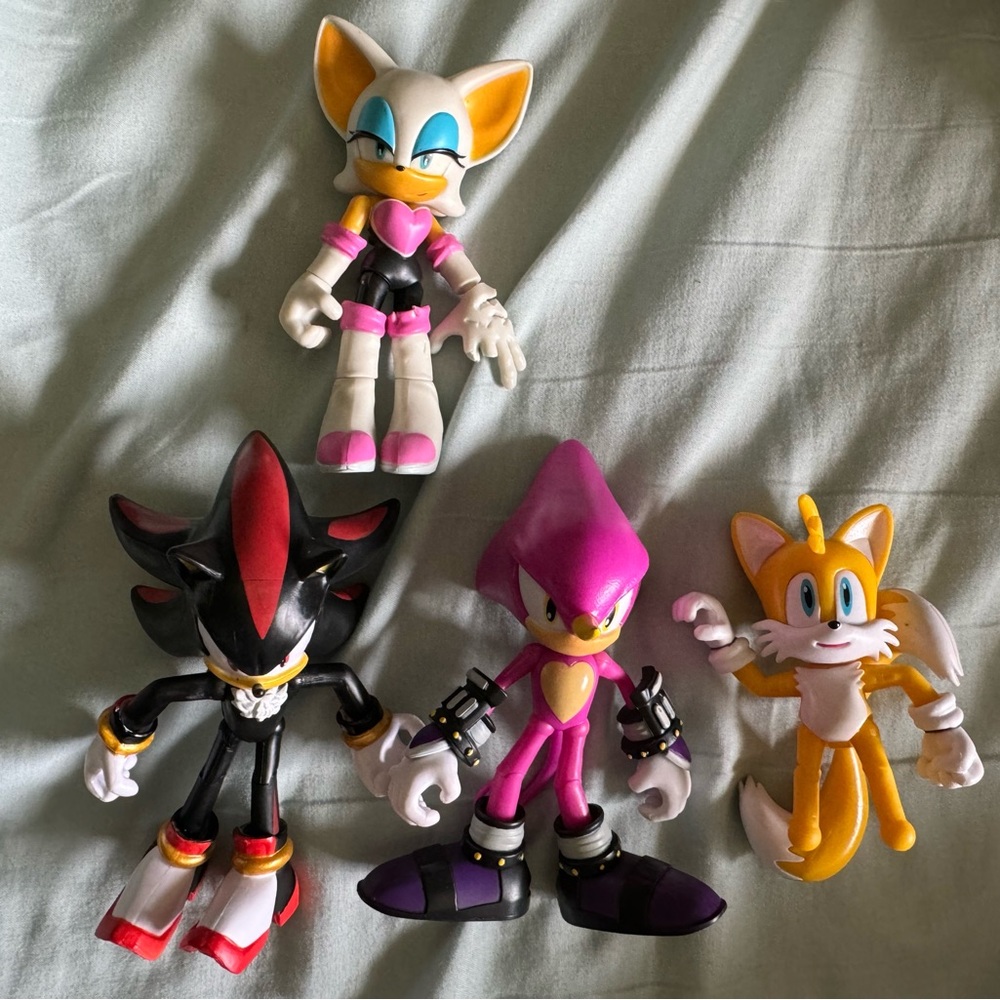 4 Sonic the Hedgehog action figures 2023 Espio Tails Shadow Rouge Video Game